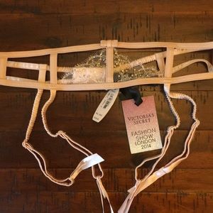 Victoria’s Secret designer collection garter